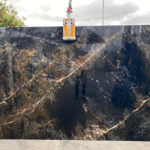 Lava Oro - Quartzite